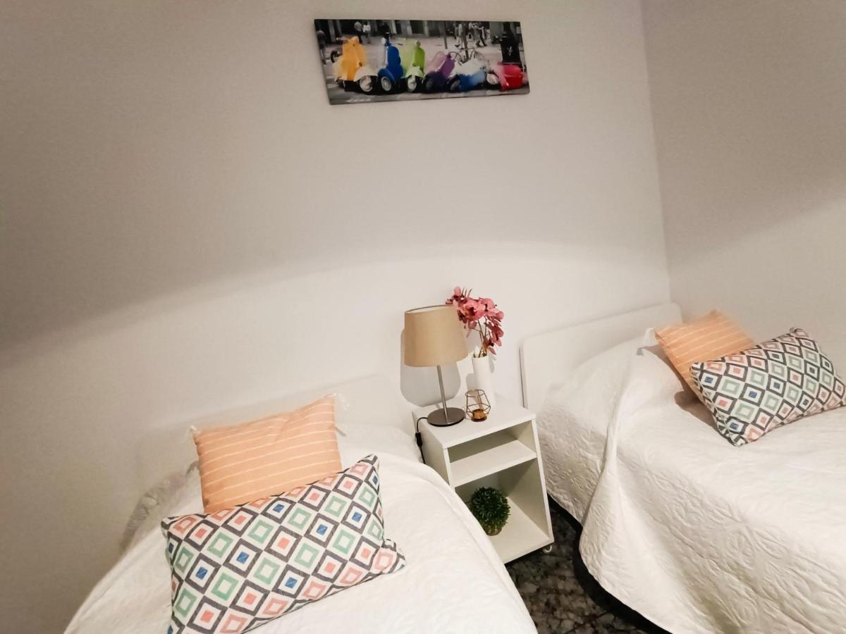 By Plaza Urquinaona Rooms Barcelona Zewnętrze zdjęcie